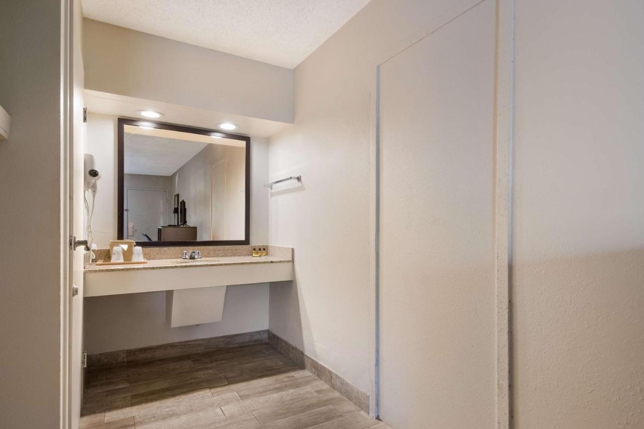 Surestay Hotel By Best Western St Pete Clearwater Airport Exteriör bild